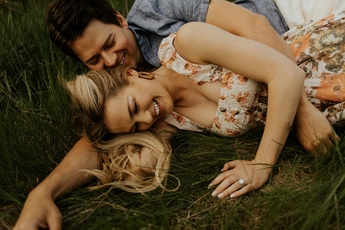 downtownomahanebraskaengagementphotograp