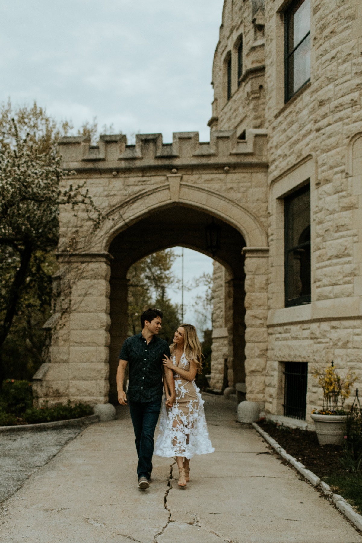 downtownomahanebraskaengagementphotograp