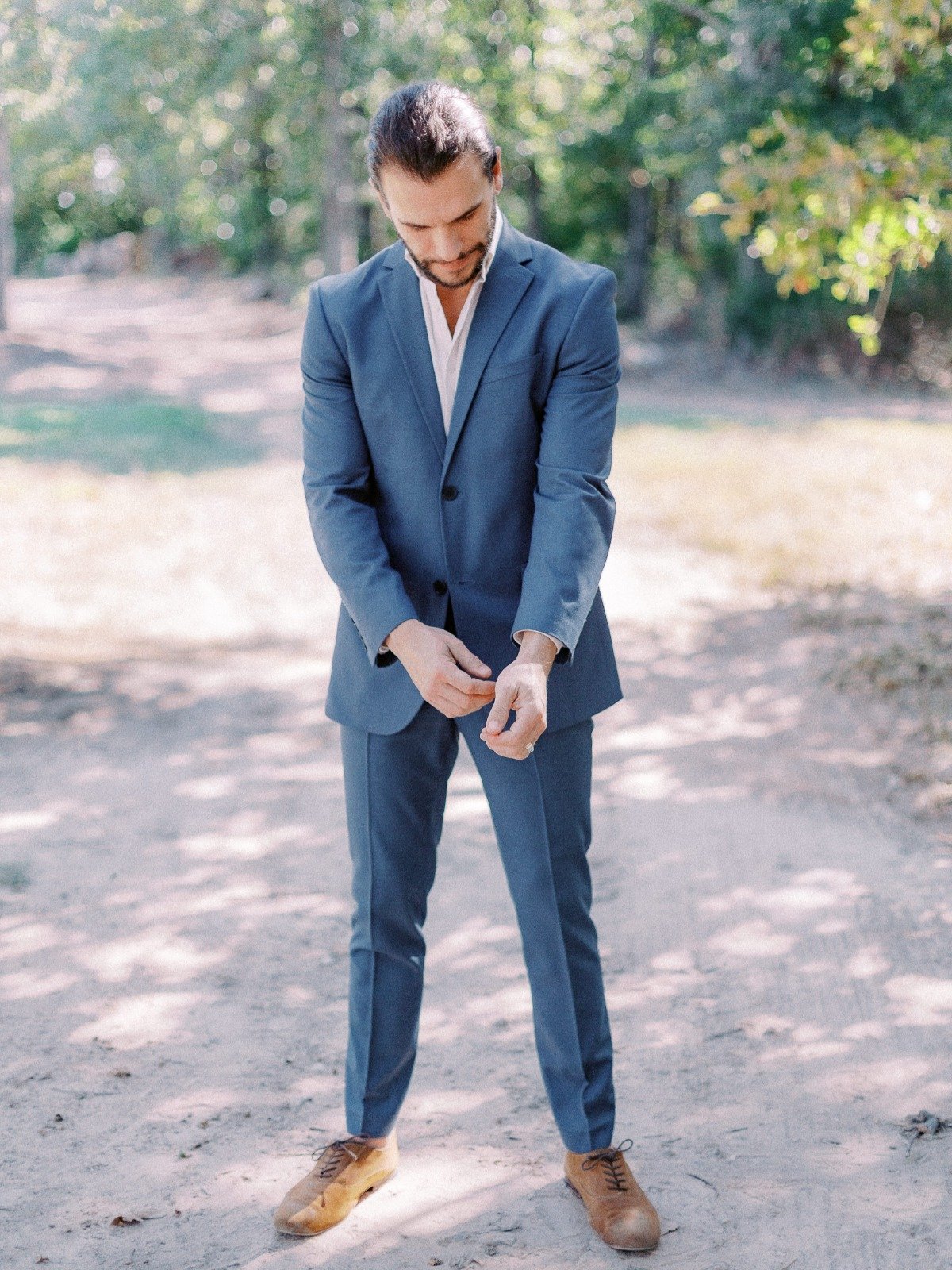 relaxed blue suit look for groom