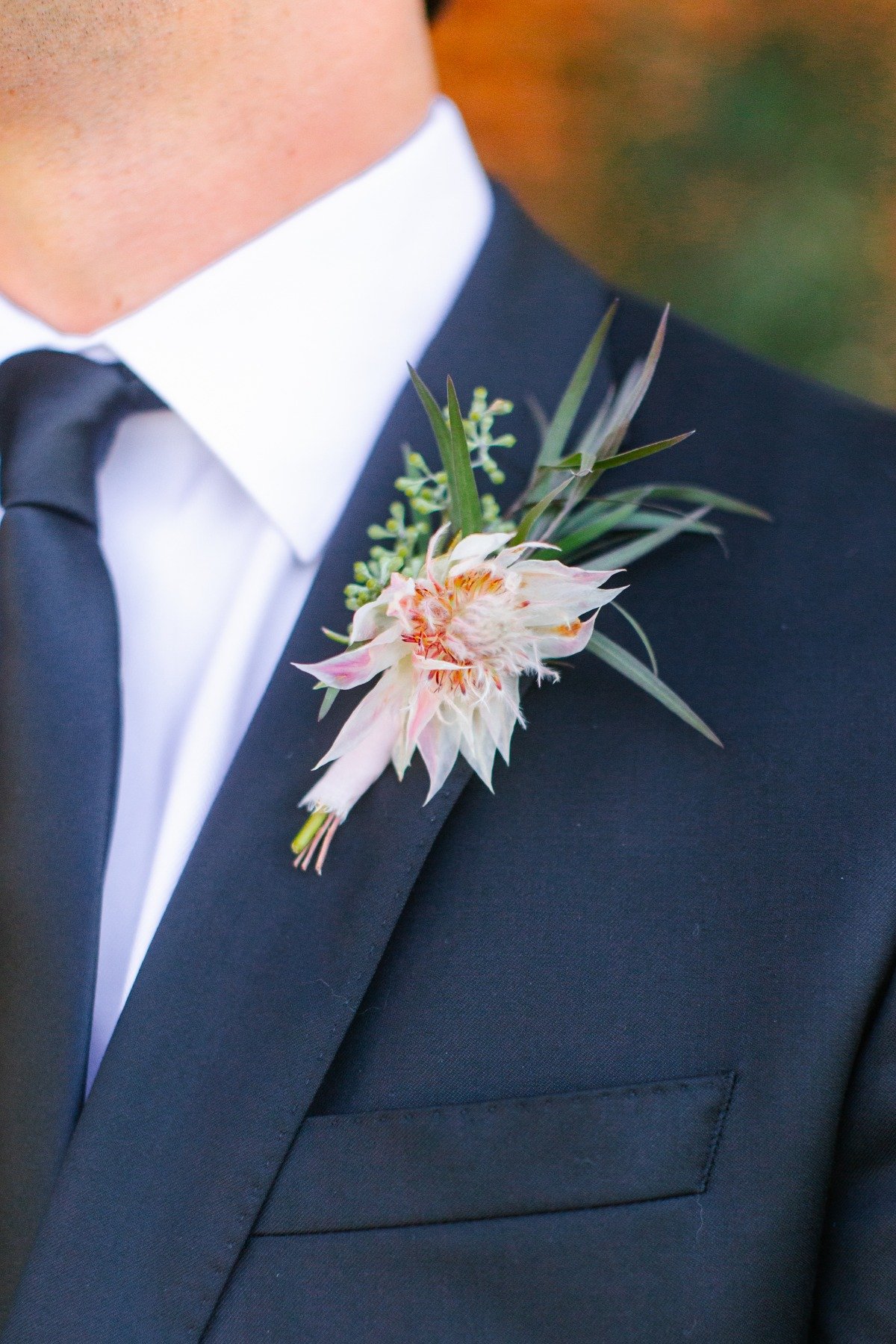 tropical inspired boutonniÃ¨re