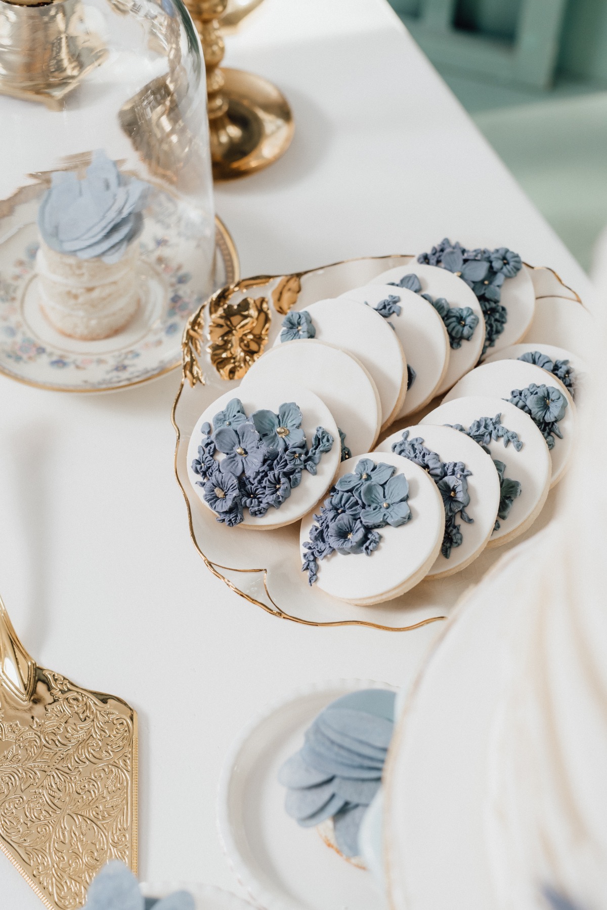 elegant wedding cookies