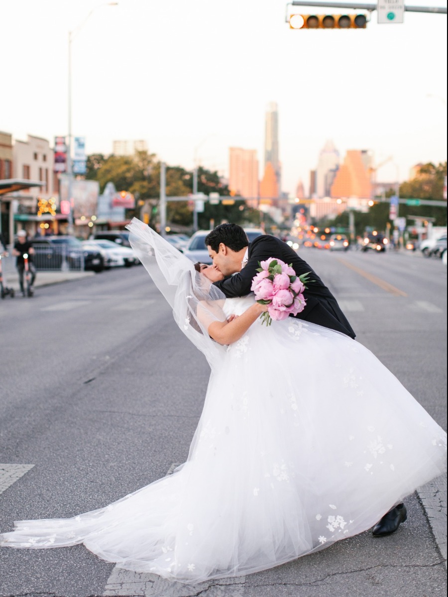 Old Hollywood Wedding In Austin, Texas