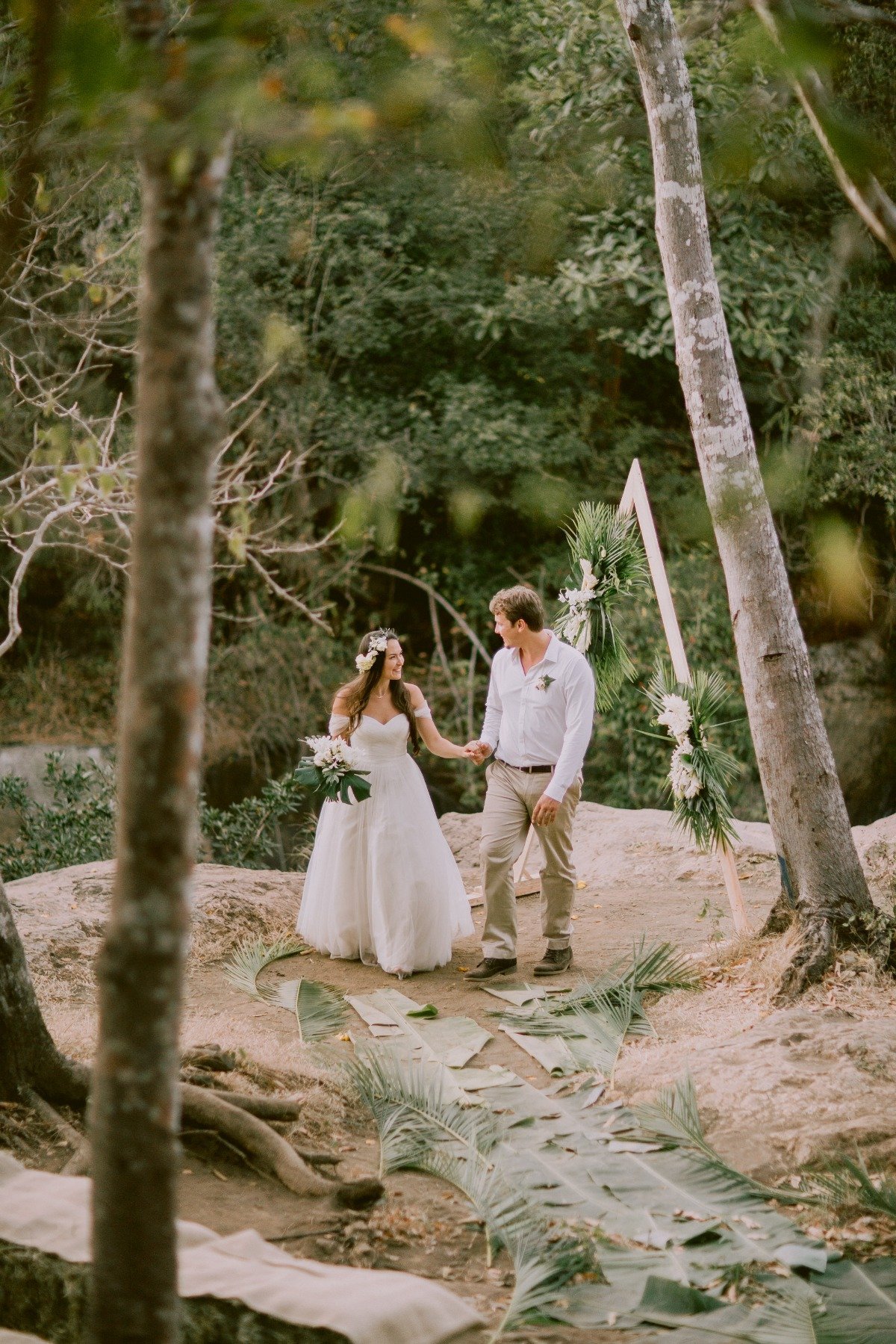 Bride and Groom at tropical Costa Rica wedding