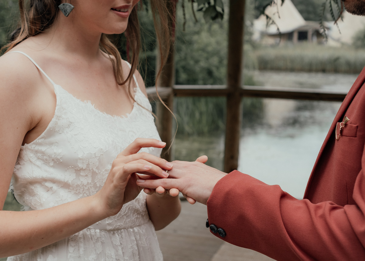rosanna-lilly-photography_oaklands-weddi