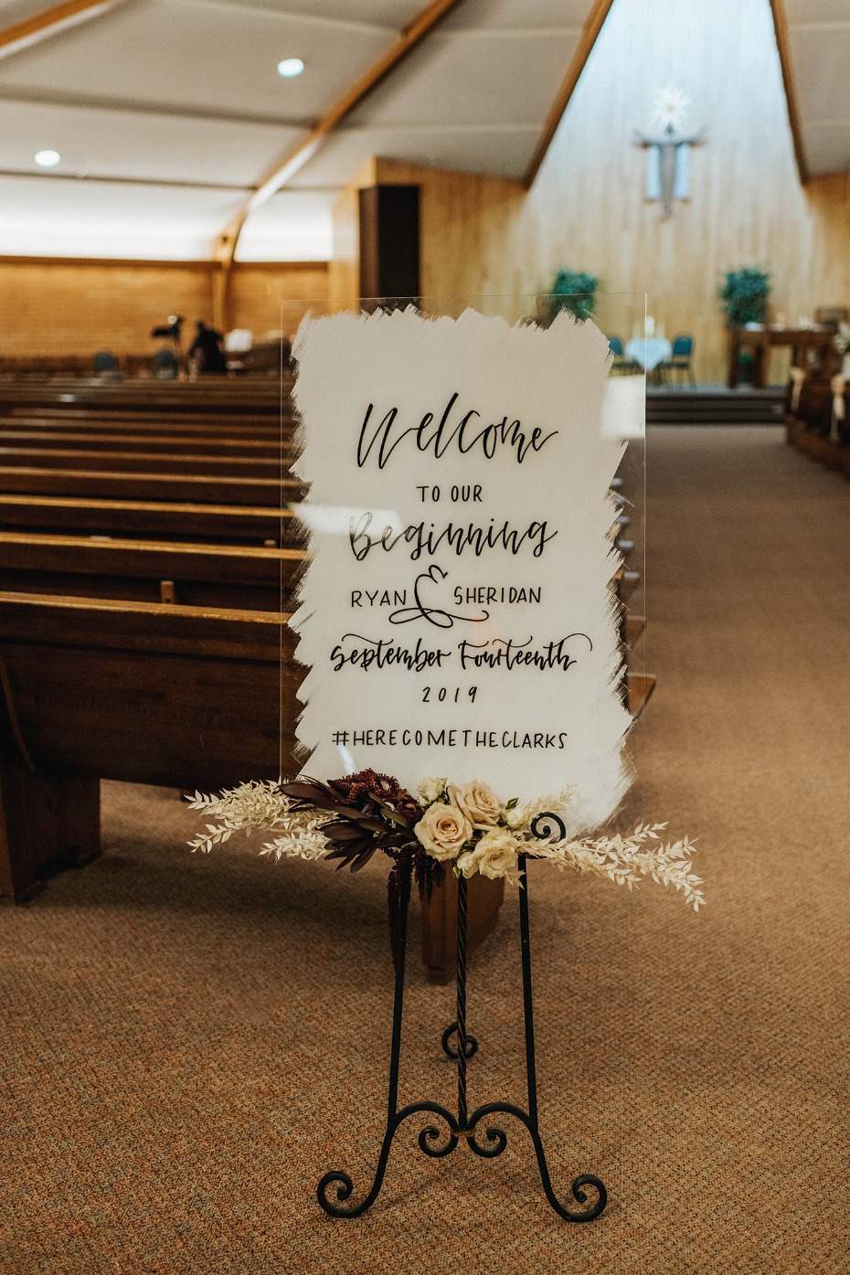 Welcome wedding sign