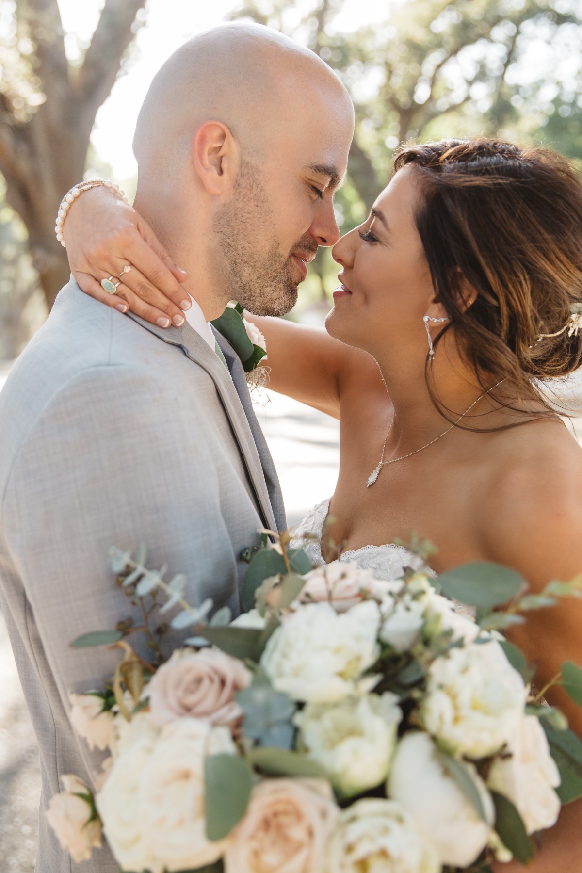 rustic wedding bride and groom looks
