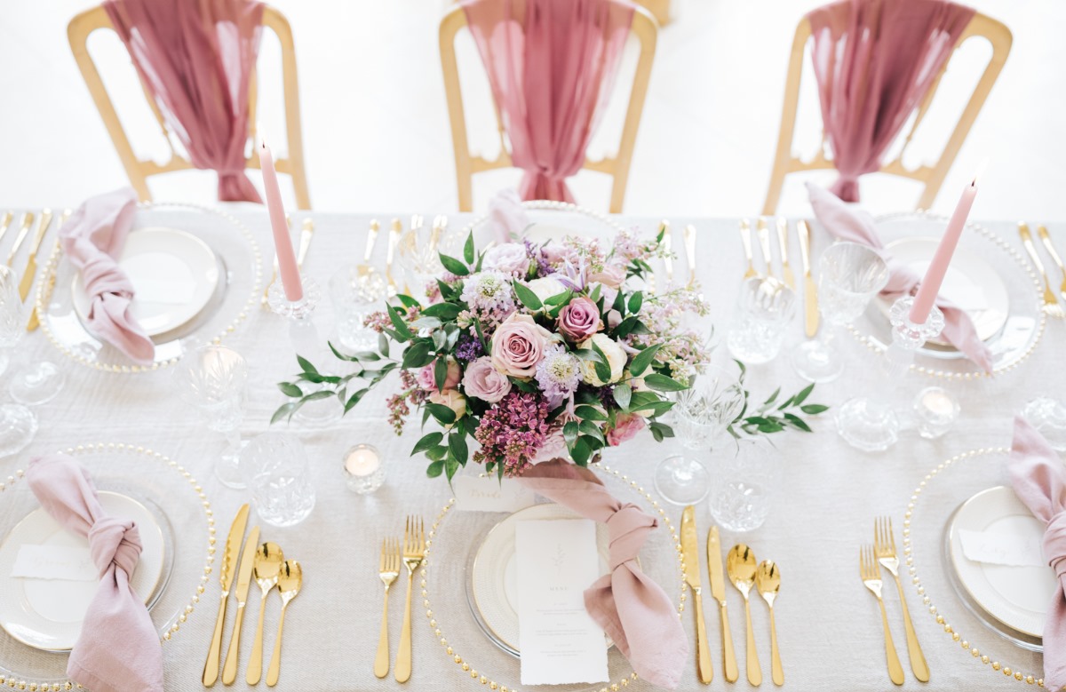 blush and gold wedding table decor ideas