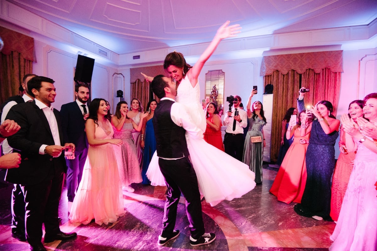 wedding dancing at Villa Mianie 