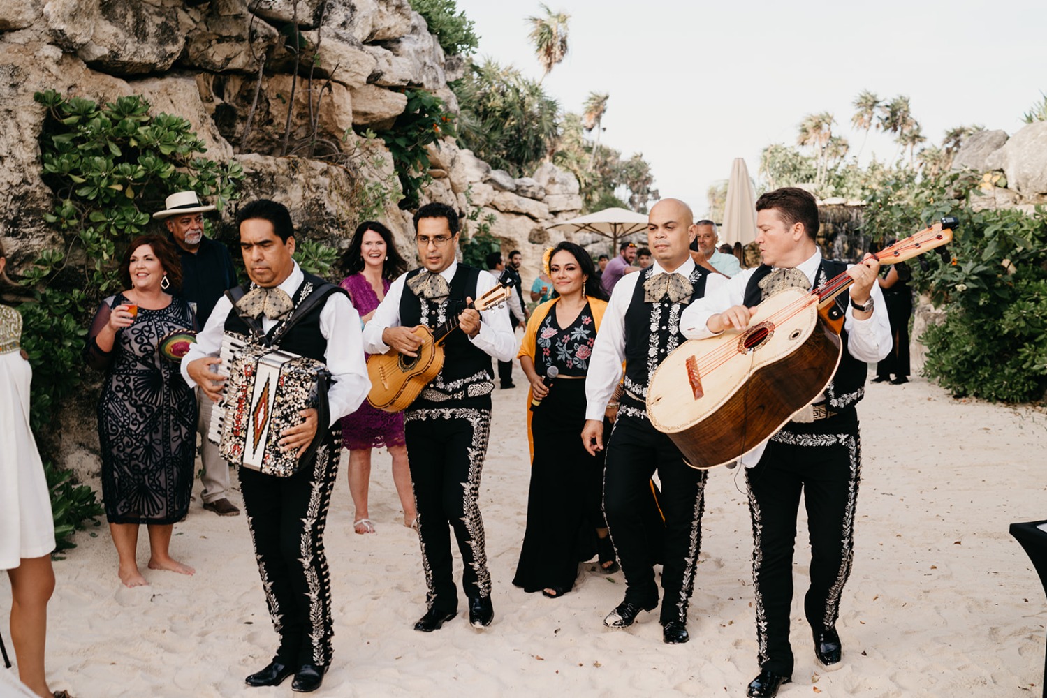 dianadianaromoweddingscom