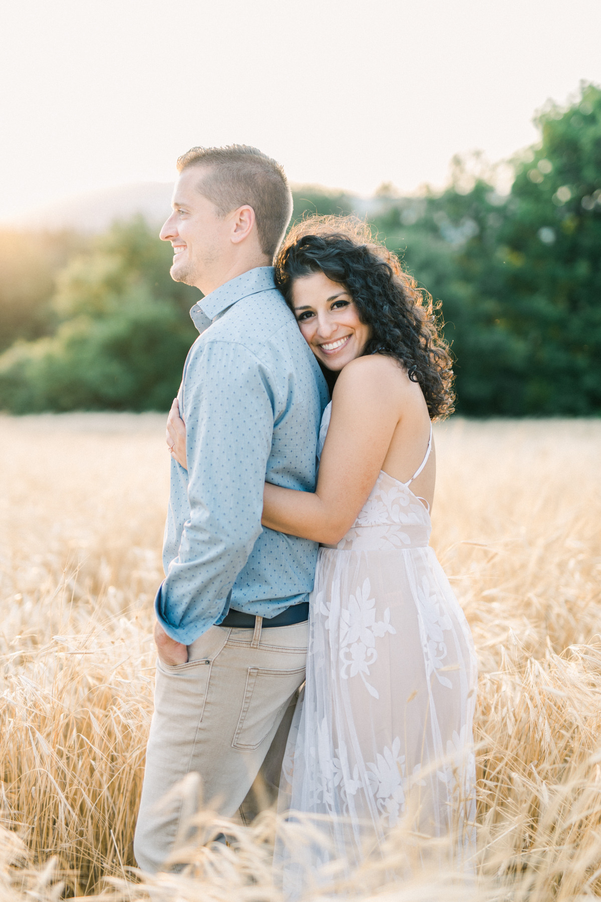 Provence wheat field engagement photos by Jeremie Hkb