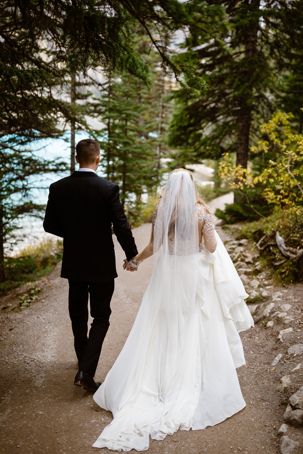 wedding portraits in front of Moraine Lake
