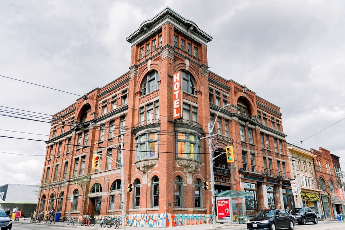 gladstone-hotel-whitney-heard-photograph