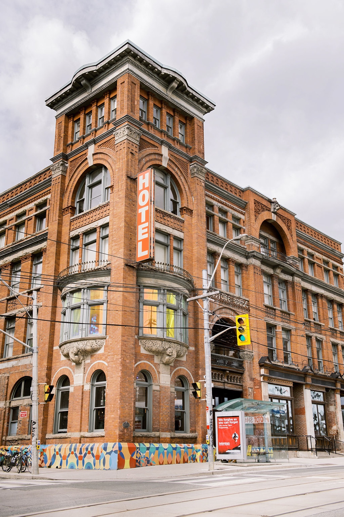 gladstone-hotel-whitney-heard-photograph