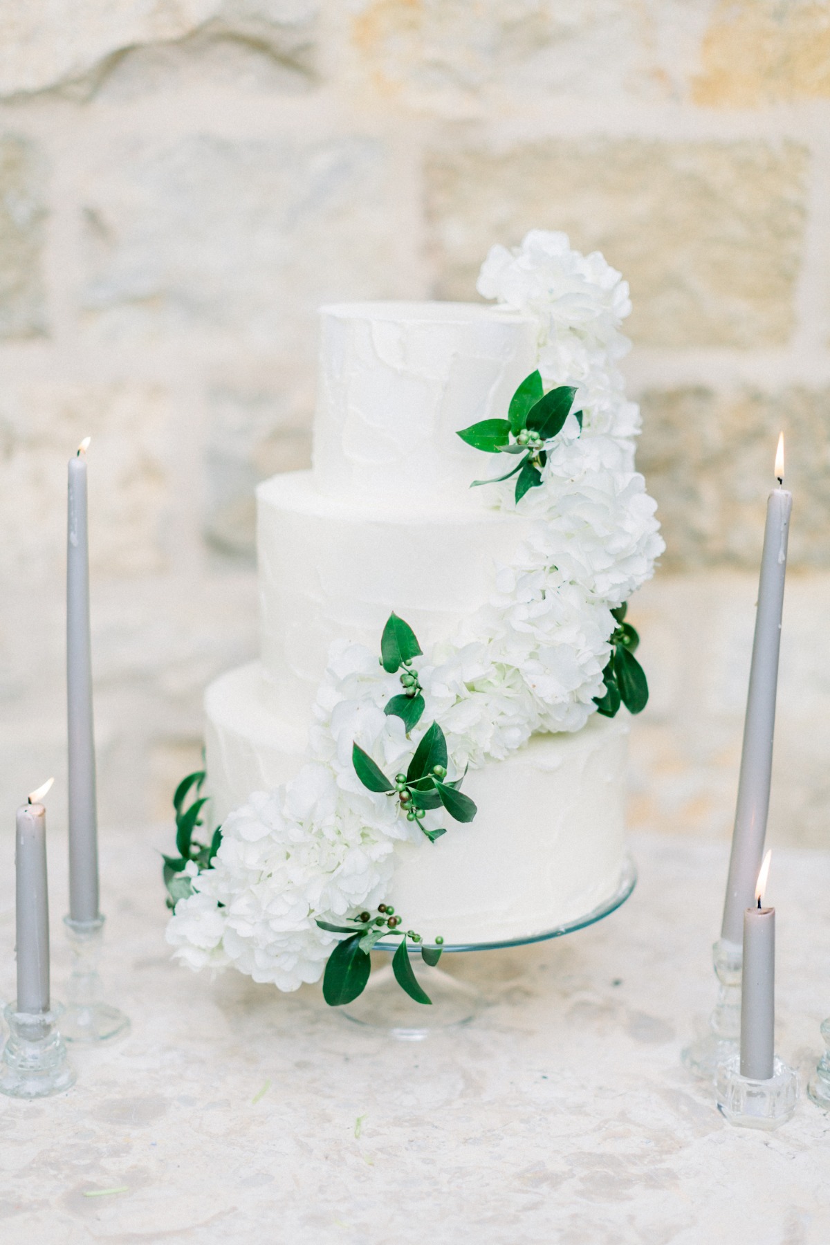 White and green wedding cake by Crush cakes