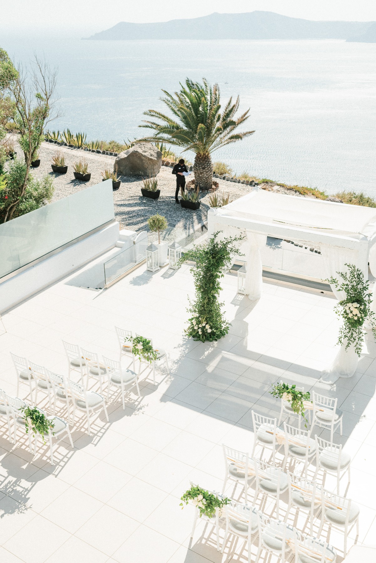 All white Santorini Wedding at Le Ciel