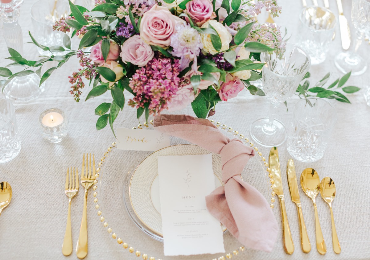 blush and gold table setting ideas