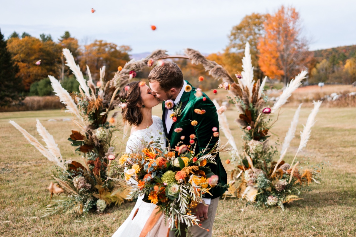 maple-rock-styled-vow-renewal-jessie-fel