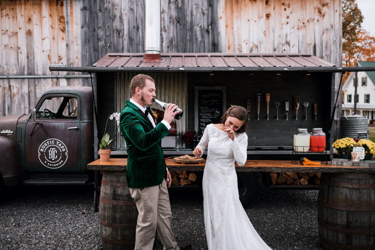 maple-rock-styled-vow-renewal-jessie-fel