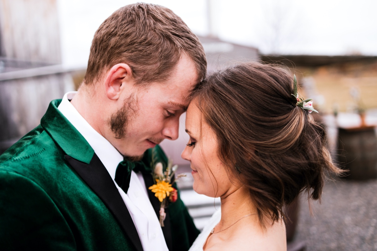 maple-rock-styled-vow-renewal-jessie-fel