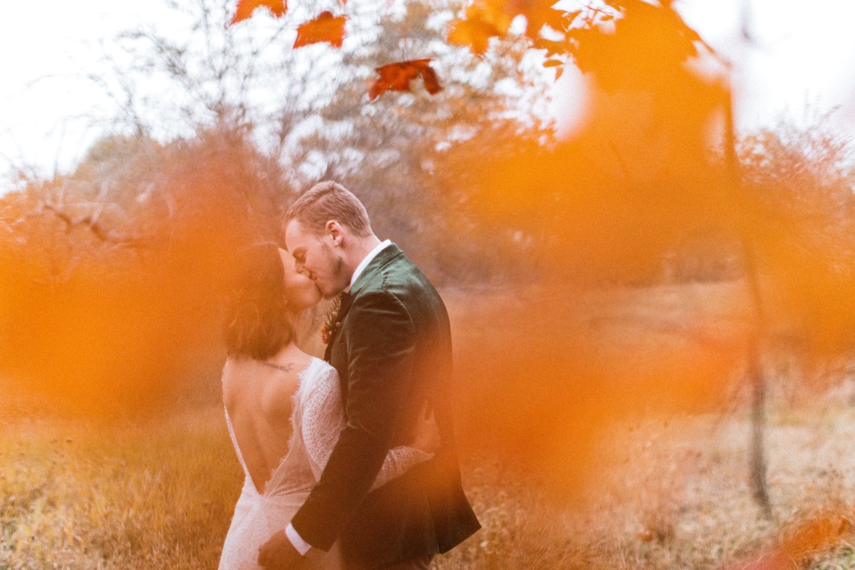 maple-rock-styled-vow-renewal-jessie-fel