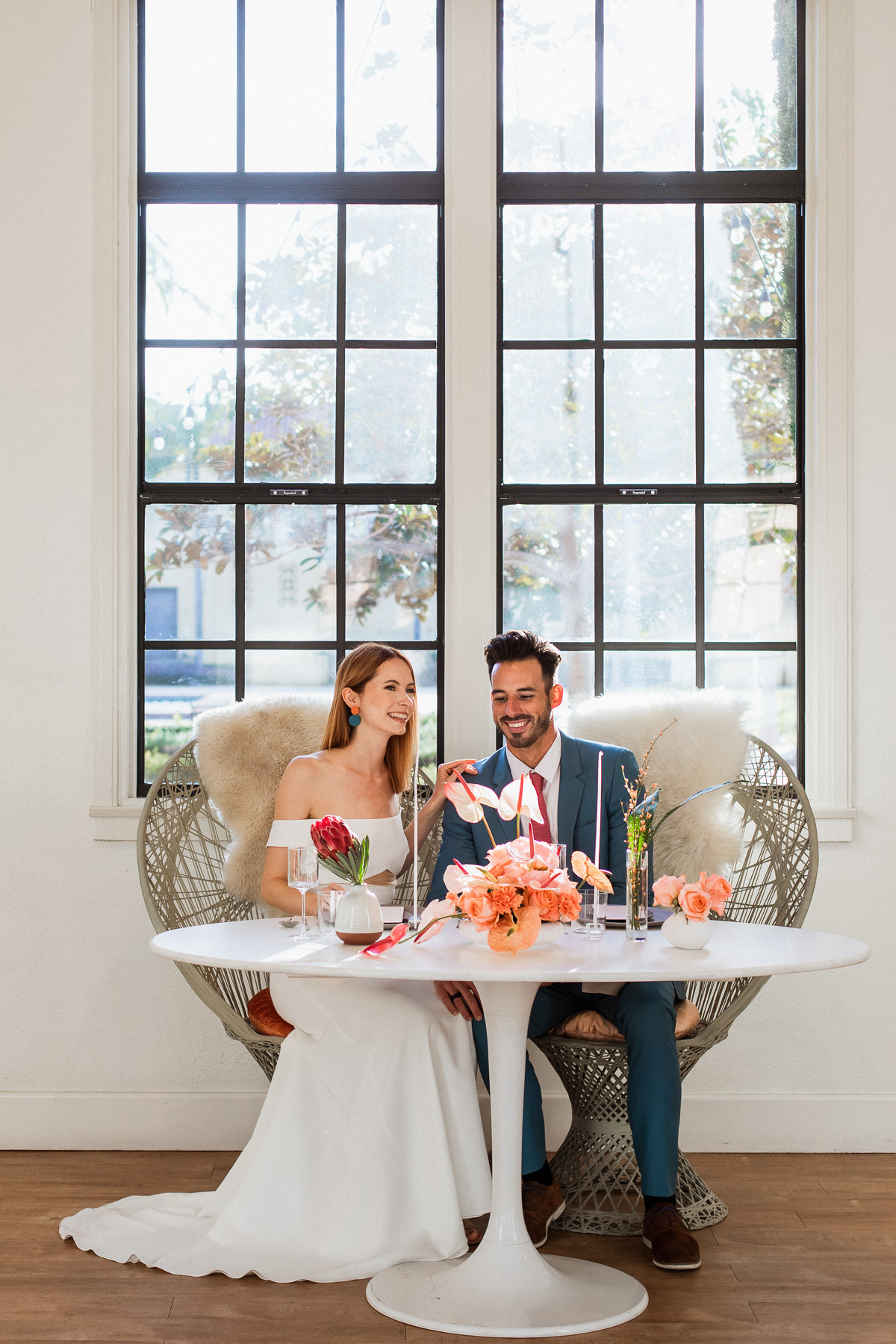 modern tropical wedding floral table decor