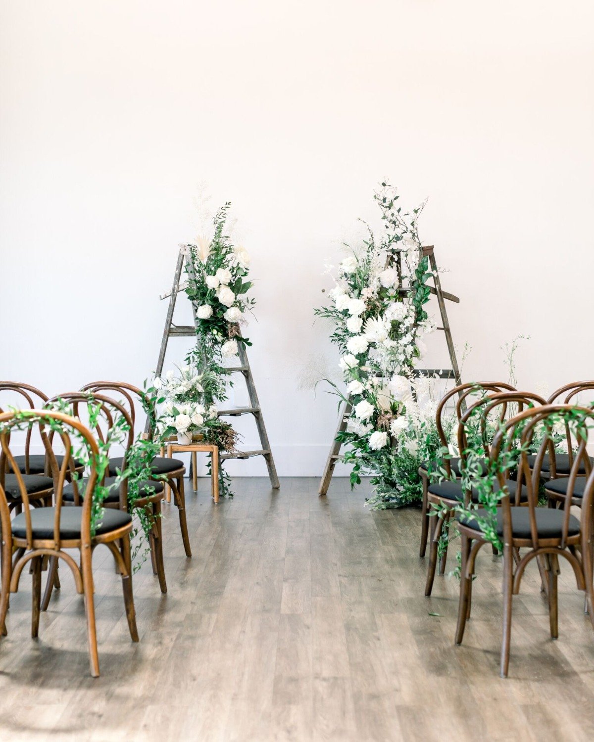 white and green wedding ceremony set up ideas