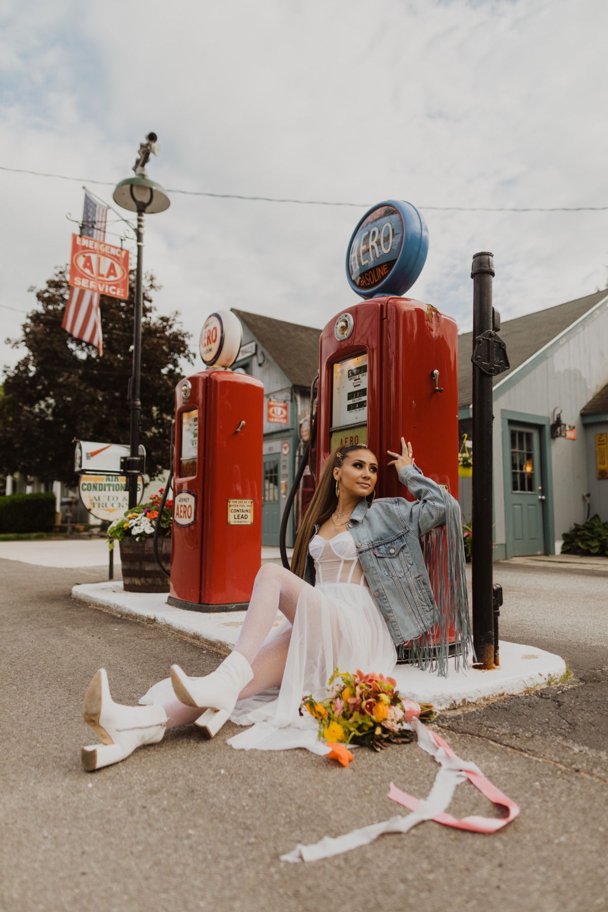 old-gas-station-photoshoot-styled-new-ha