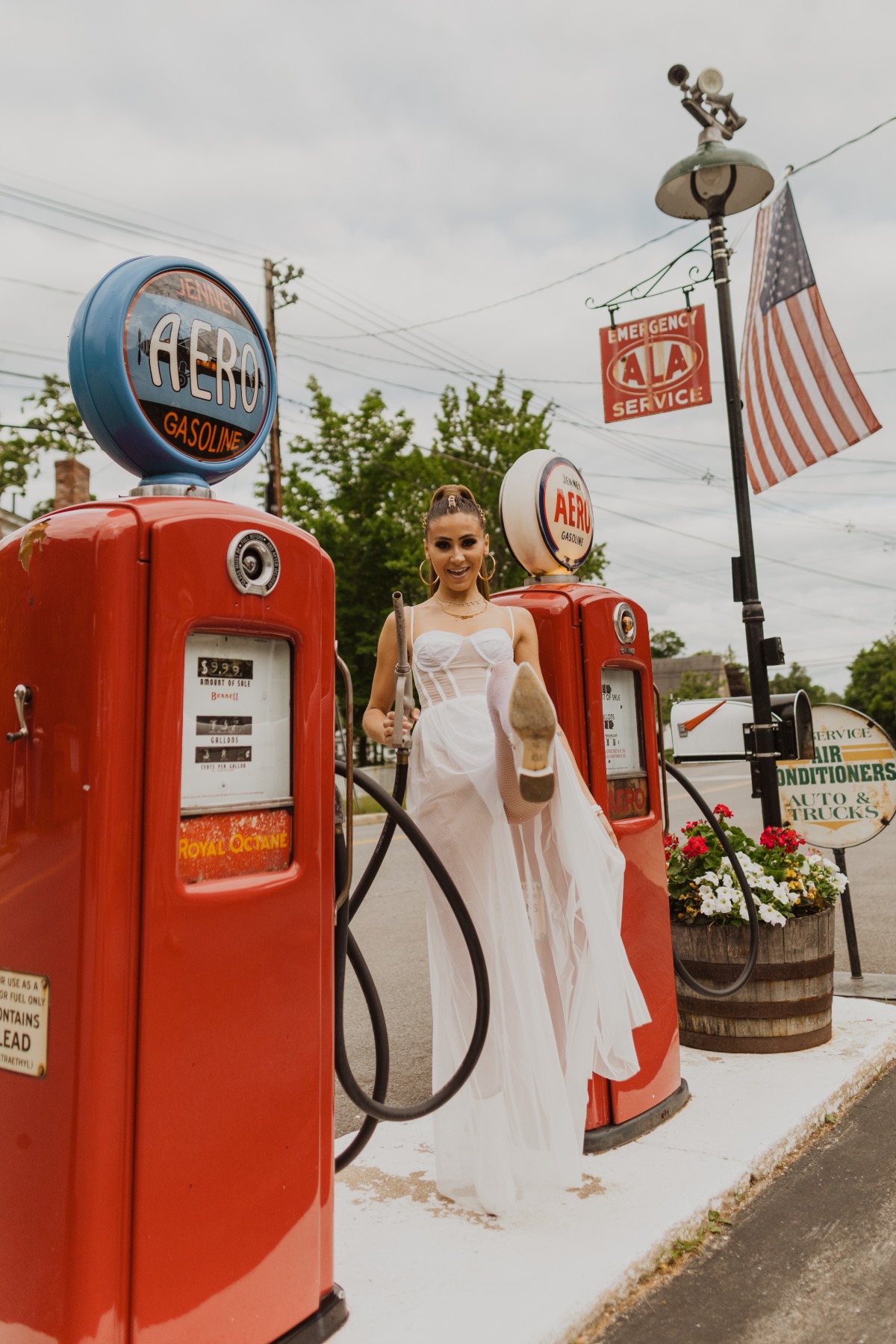 old-gas-station-photoshoot-styled-new-ha
