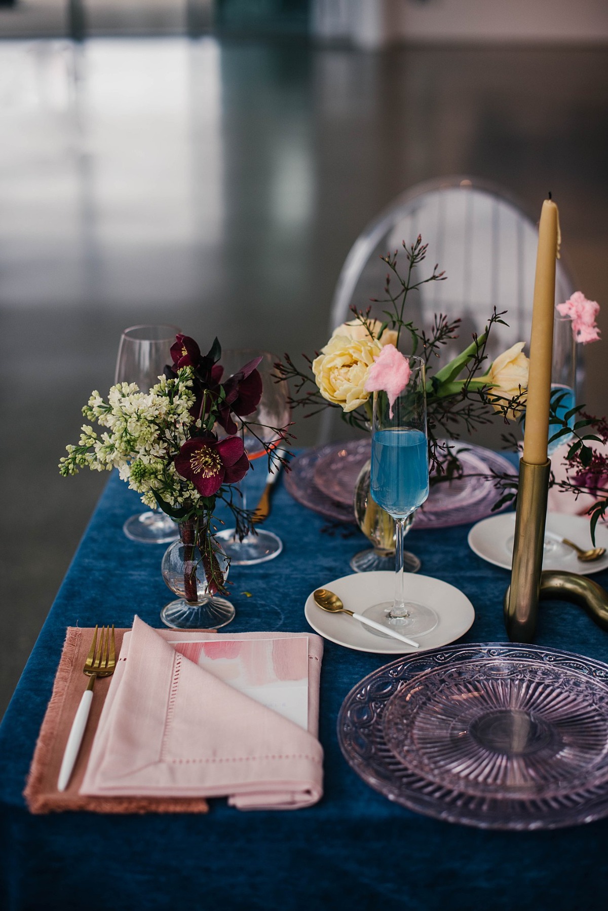 blue and pink wedding table decor ideas