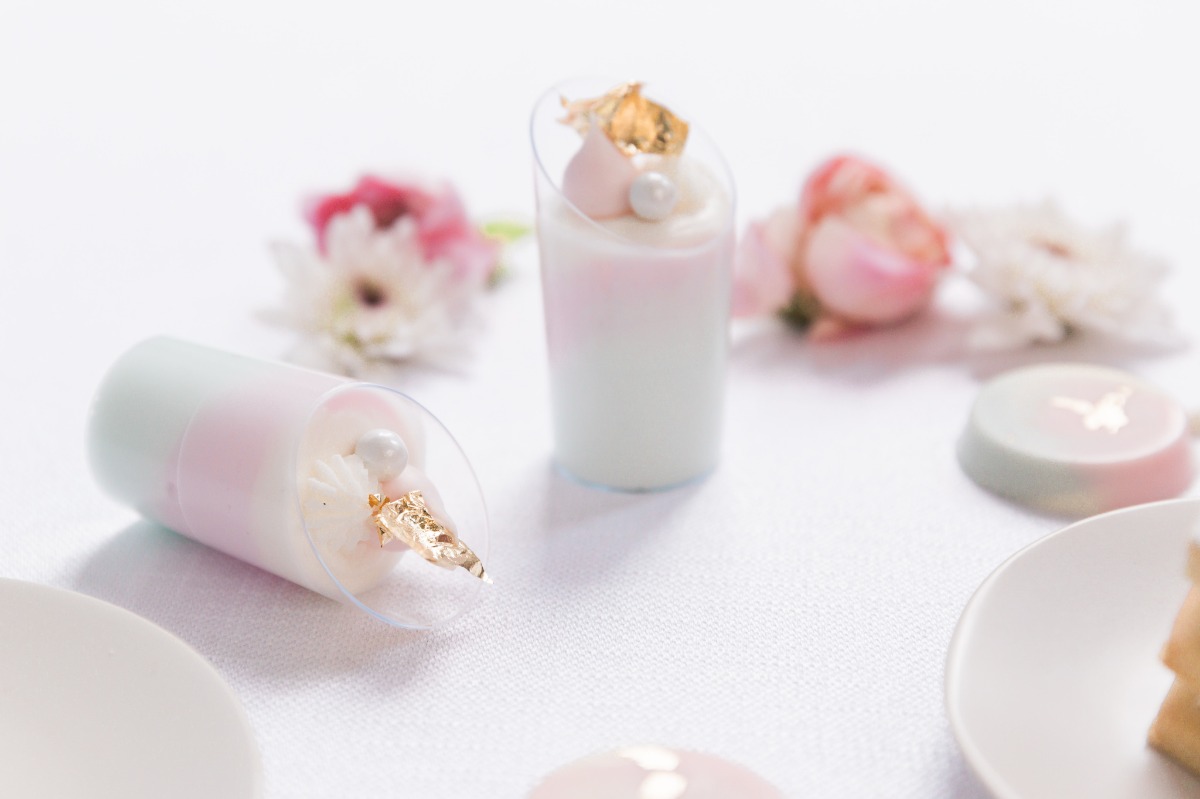 Shimmery gold wedding treats designed by Sweet Regards