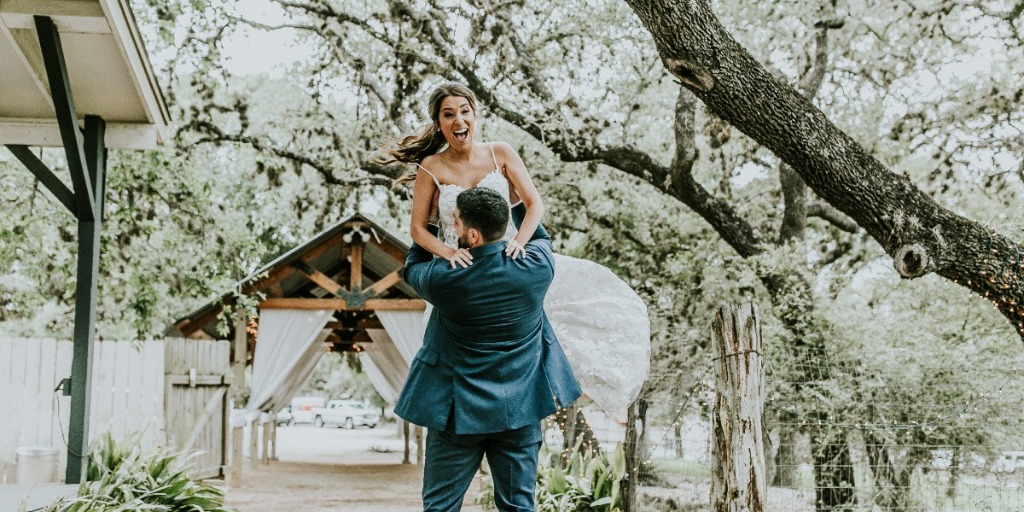 See How This Couple Mastered An All Outdoor Wedding
