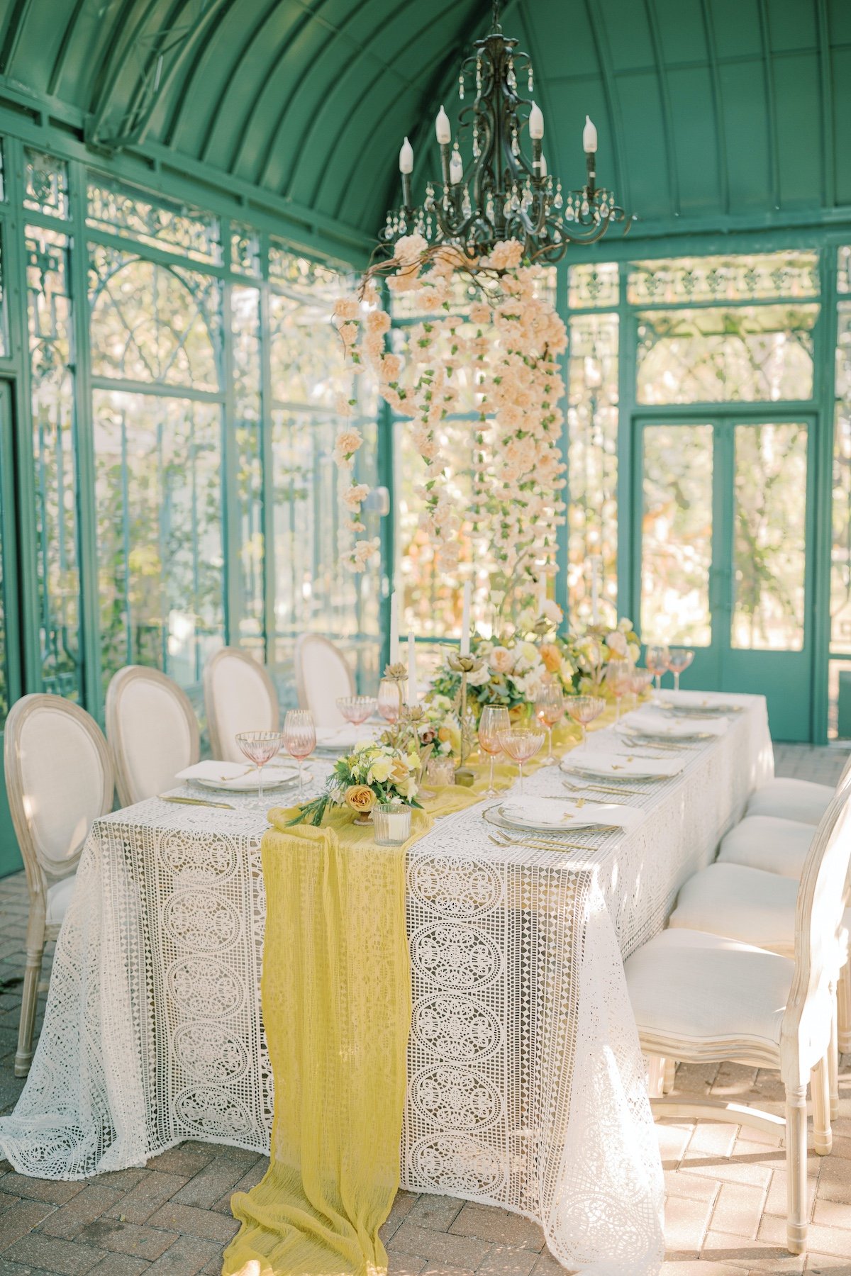 yellow, peach and white wedding decor ideas