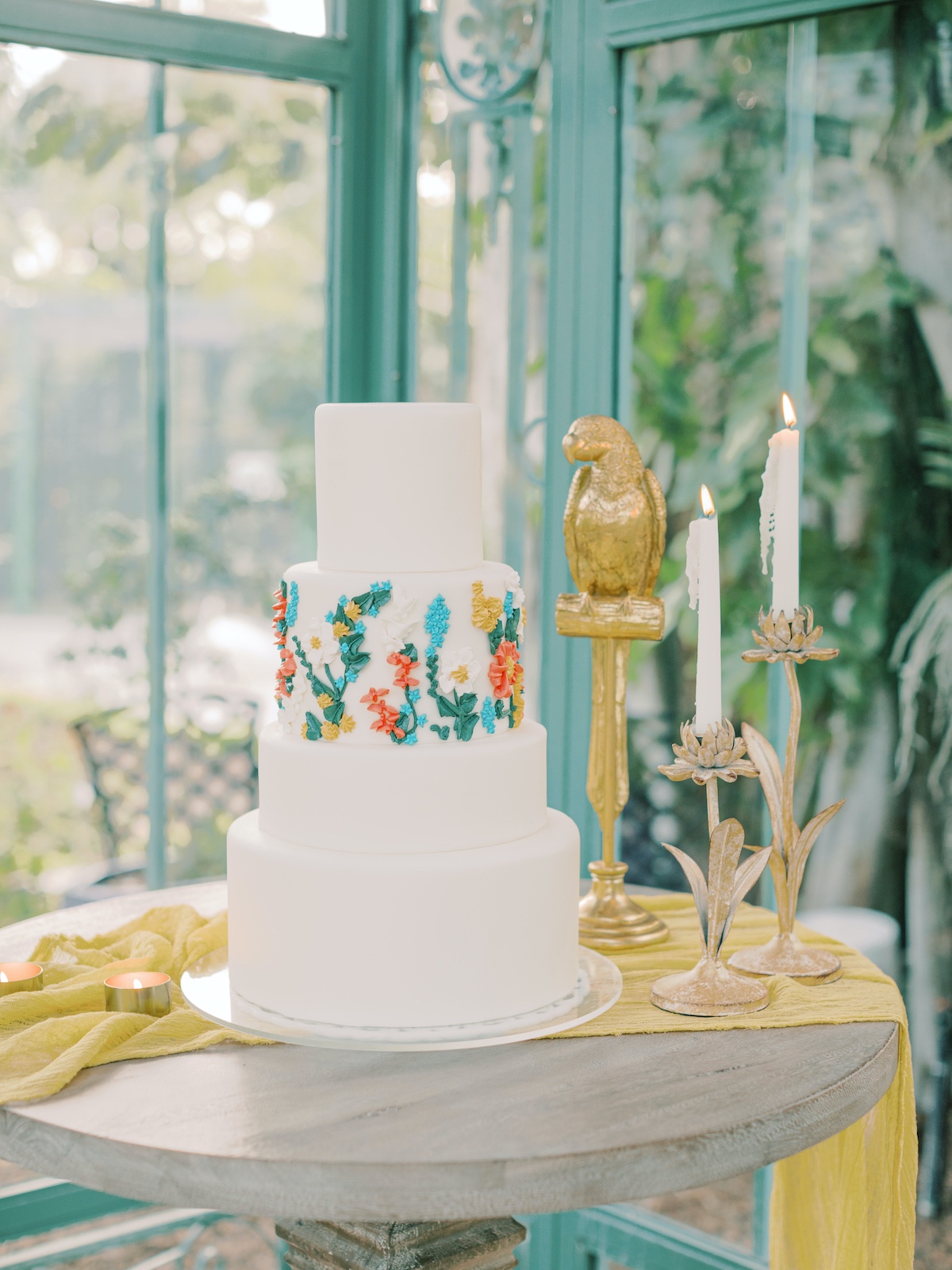 tropical inspired wedding cake