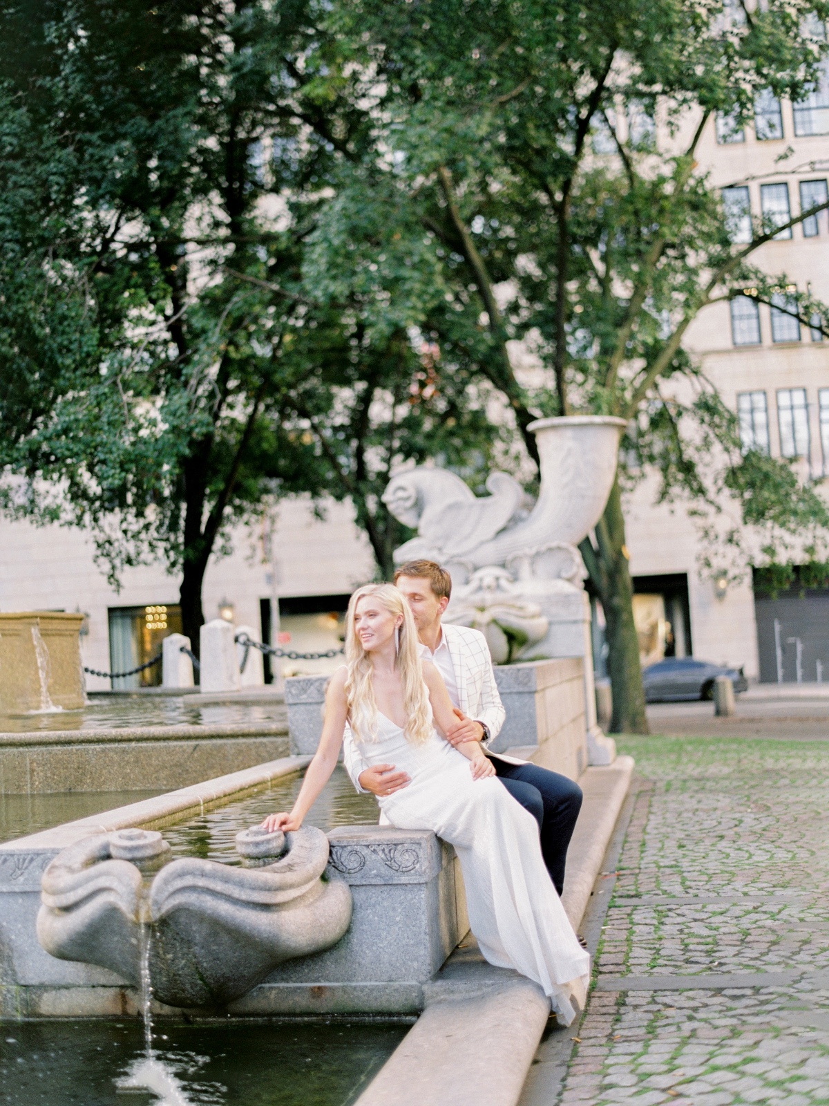 New York engagement session location ideas at Pulitzer Fountain