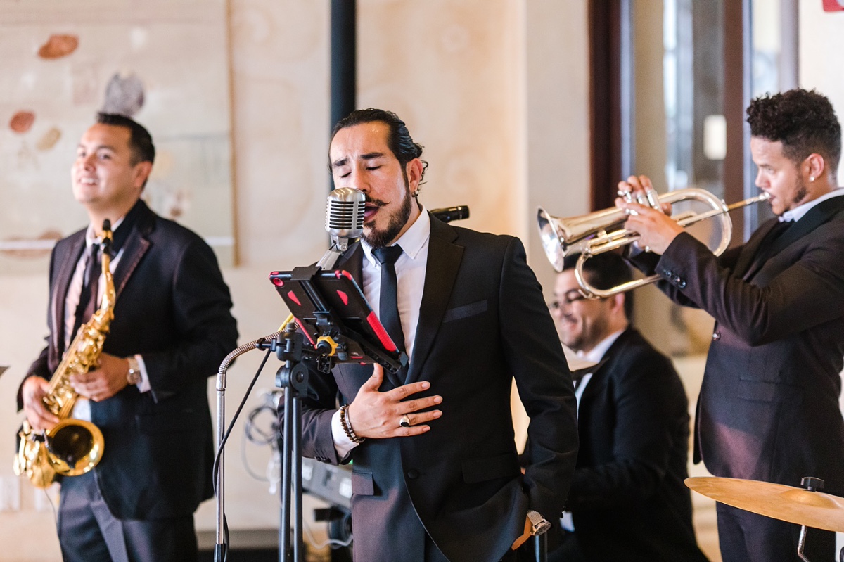 0944-aranza-adam-waldorf-astoria-los-cab
