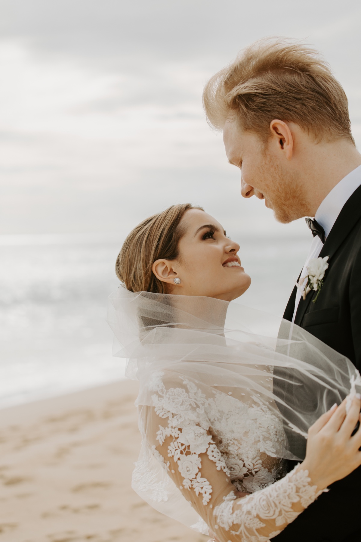 beach wedding at the Waldorf Astoria in Los Cabos photographed by A76 Photography