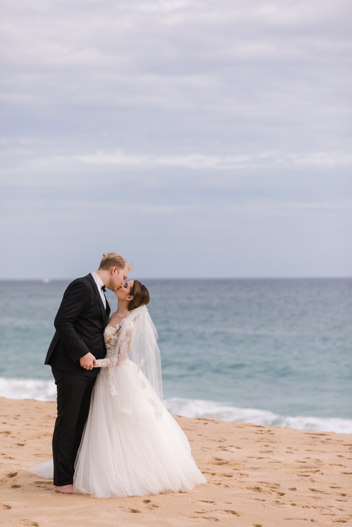 beach wedding at the Waldorf Astoria in Los Cabos photographed by A76 Photography