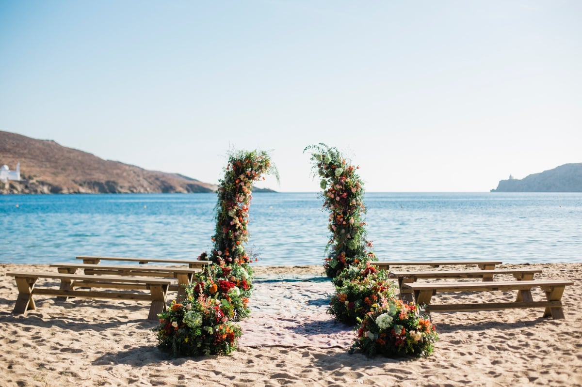 beach wedding ceremony decor ideas