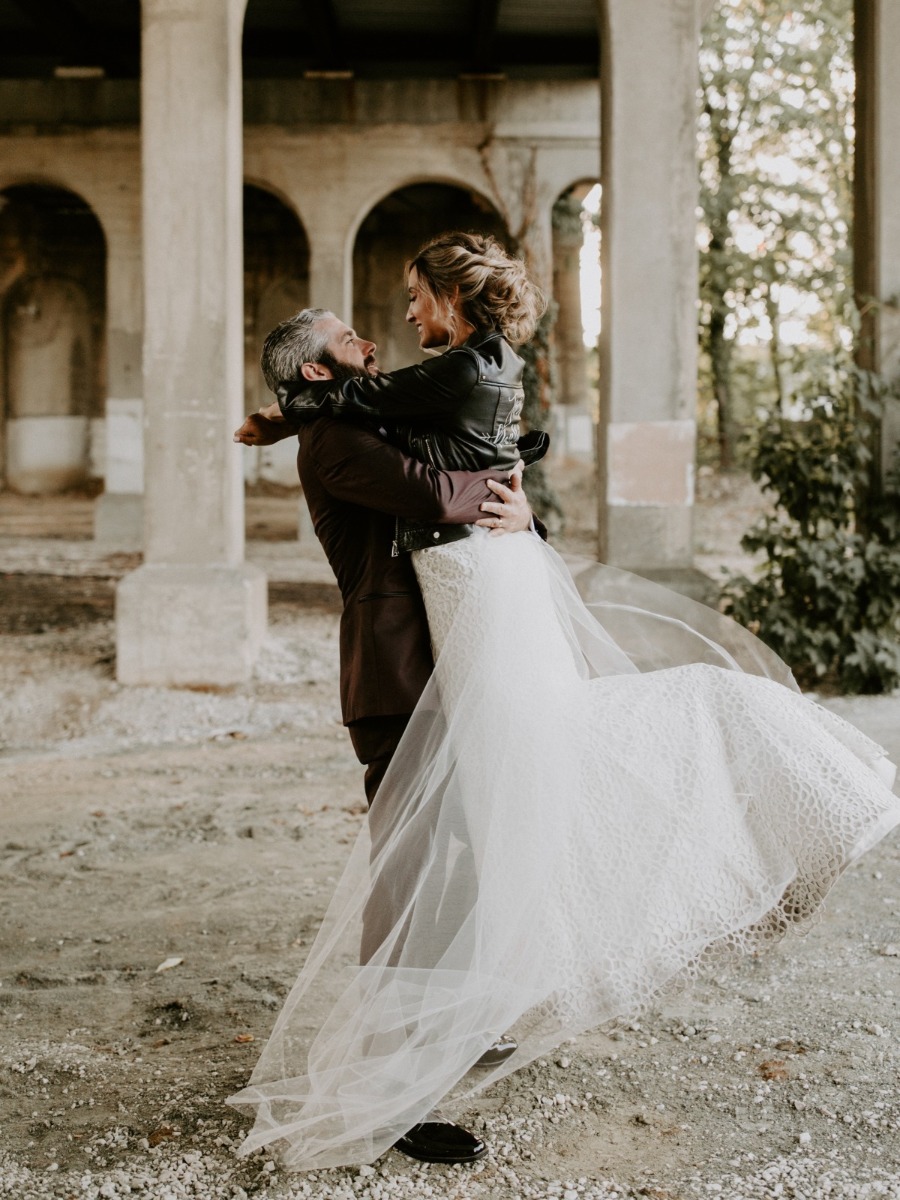 Fall Boho Baltimore Wedding at The Mt. Washington Mill Dye House