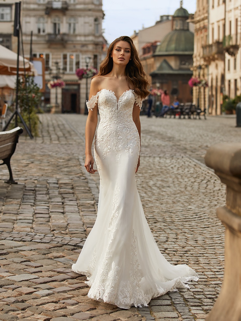 Moonlight Collection Fall 2020 Wedding Dresses | Wedding Inspirasi | Tiered wedding  dress, 2020 wedding dresses, Long sleeve bridal dresses