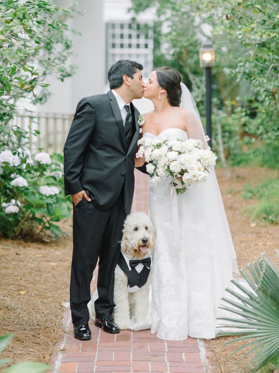 An Intimate Charleston Elopement with 15 Guests and a Dog