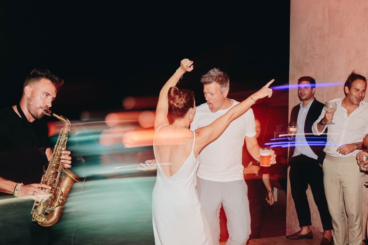 wedding dancing night time photographs