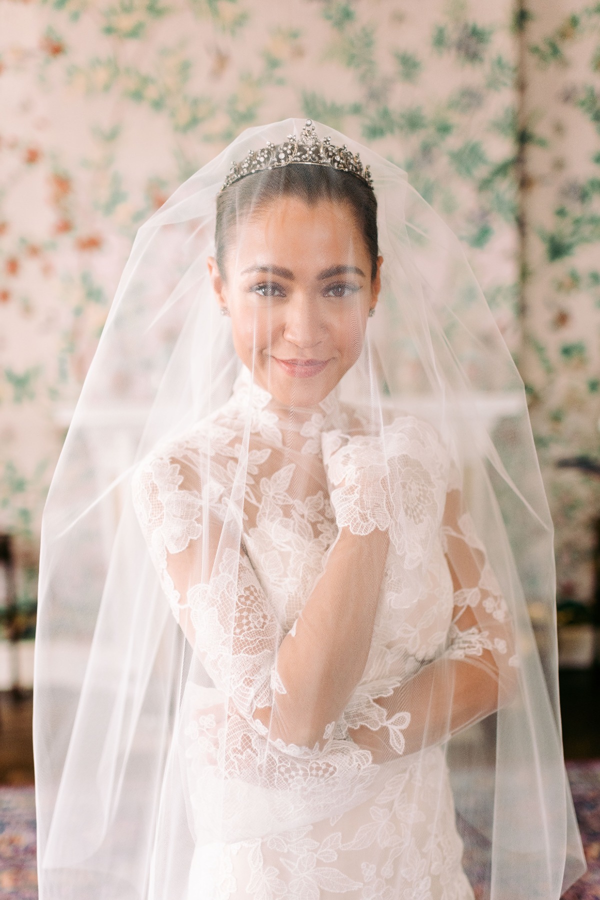 lace wedding dress with veil