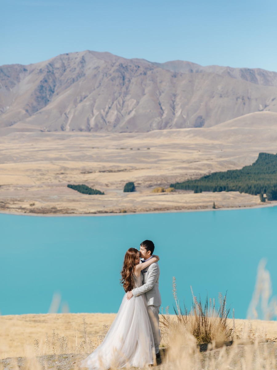 Singaporean Couple Jet Sets to New Zealand To Stand In Front of The Bluest Lake In The World