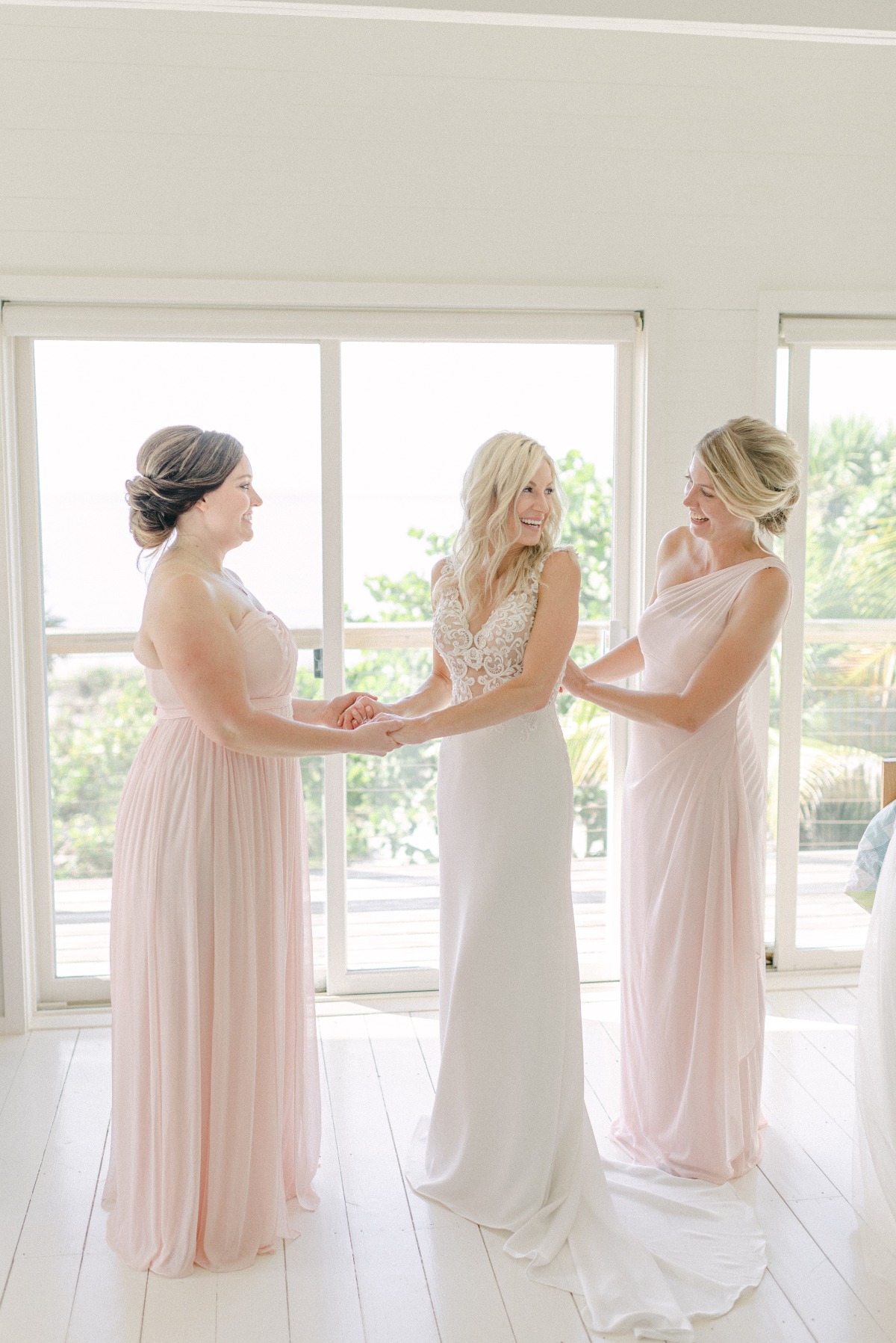 getting ready photos with bridesmaids
