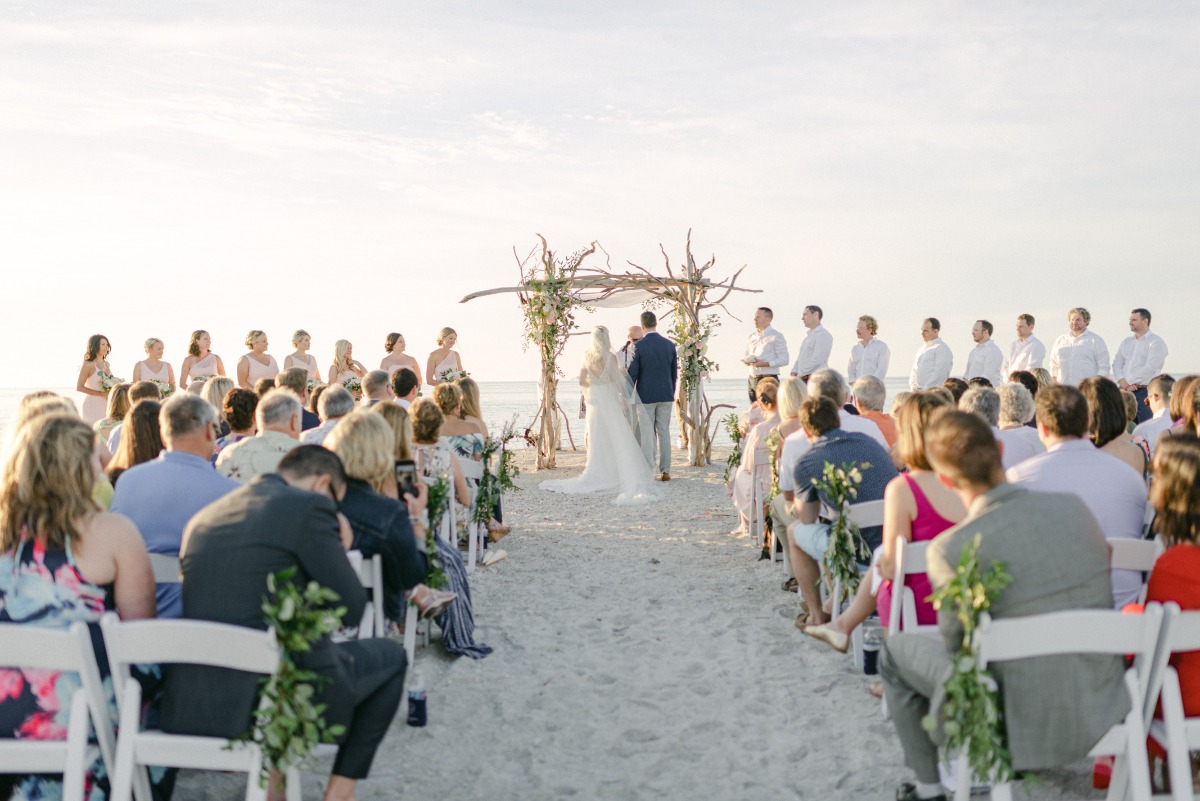 beach wedding cremony