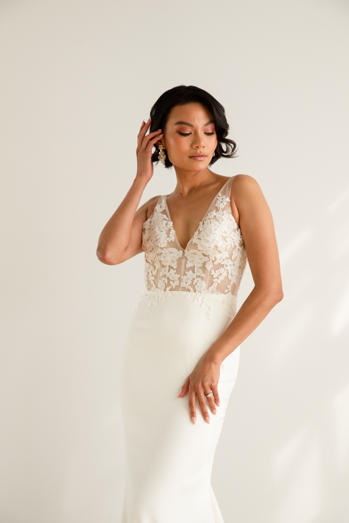 freida_gown_lace_crepe_modern_custom_bri
