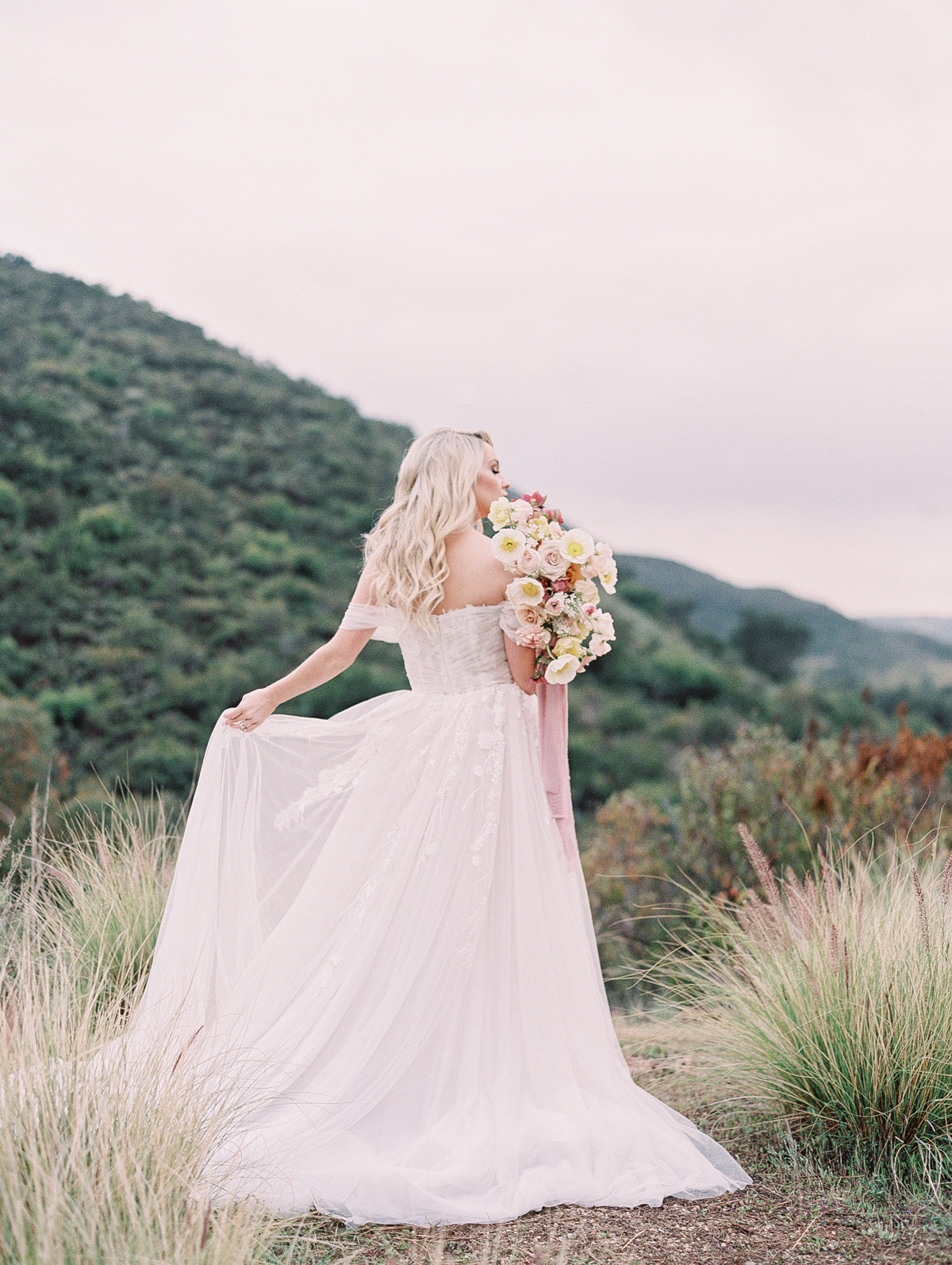 Romantic Mountainside Micro Wedding Inspiration