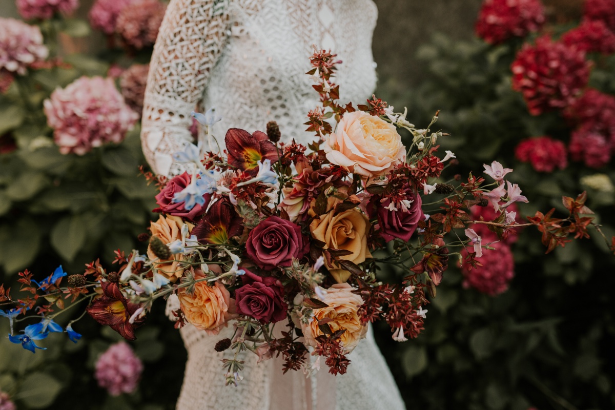 natural wedding florist