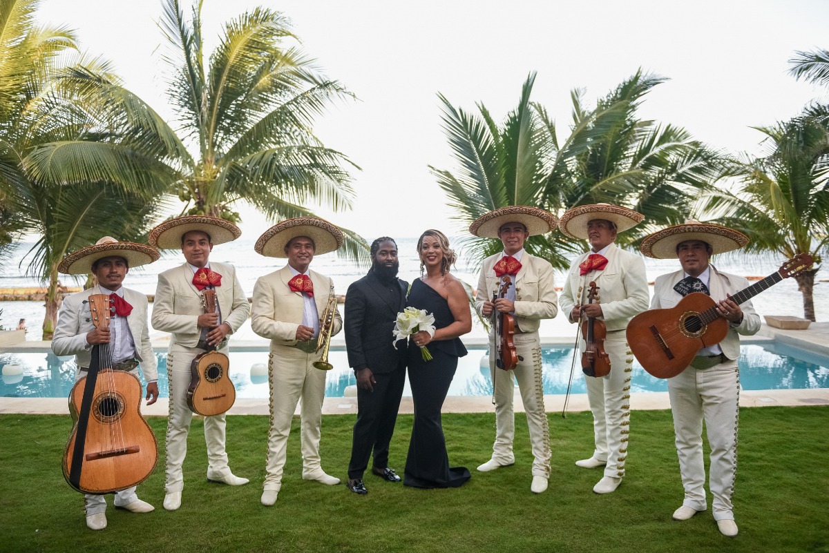 Mariachi band at Puerto Aventuras Wedding